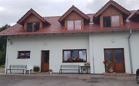 Na samotě u lesa -Rasovna